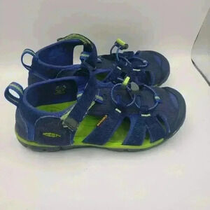 Keen Newport Blue & Green Hiking Or Water Sandals Size 2 Or 34 Kids
